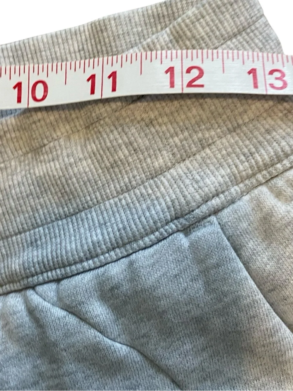 Women's Lululemon Athletica Gray Fleece Cropped Joggers Size 6